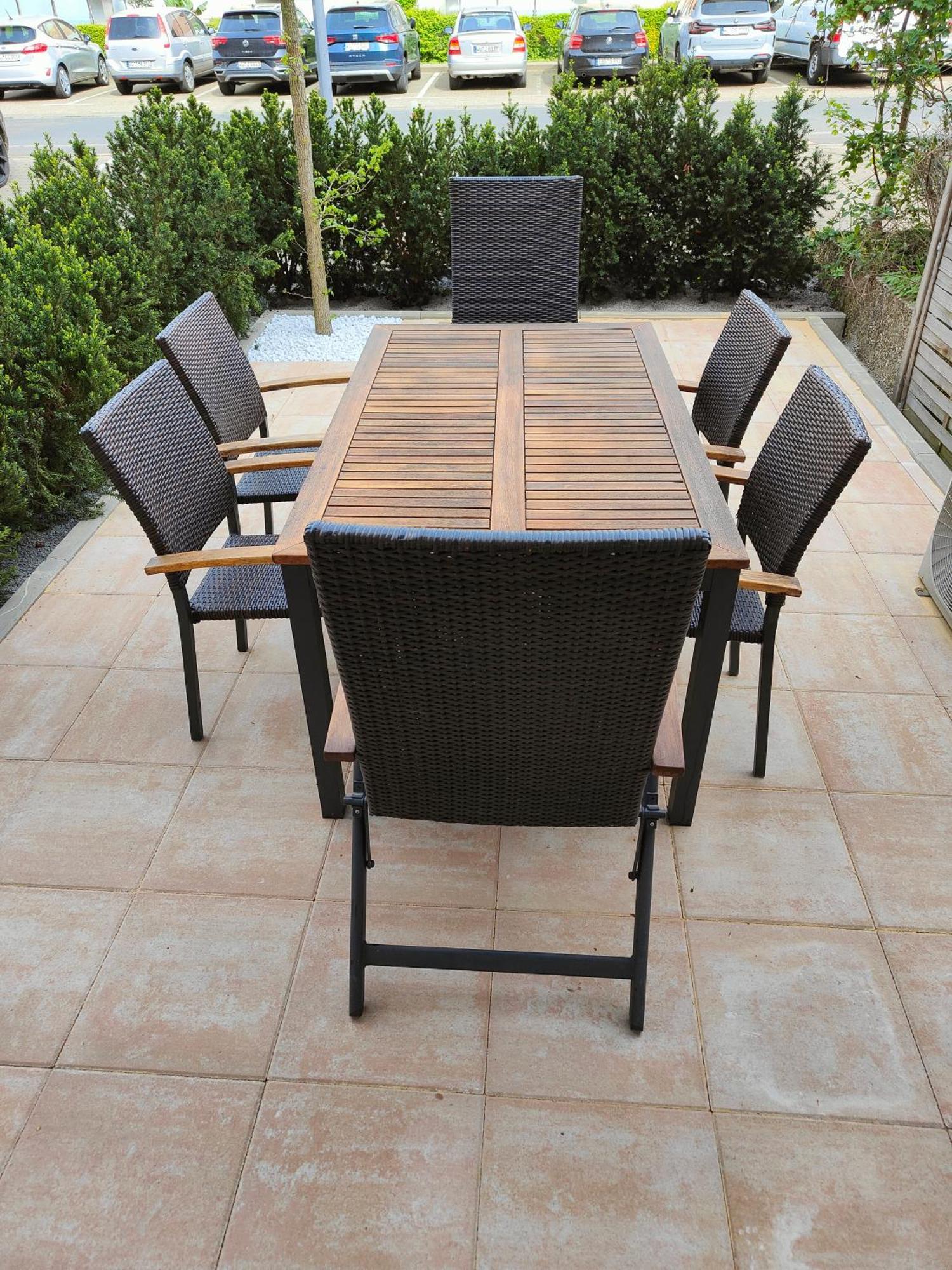 Eleonoras Ferienwohnung In Wuerzburg Stadt Mit Terrasse Im Erdgeschoss Inklusive Eigenen Parkplaetzen Vor Der Tuer Ngoại thất bức ảnh